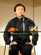 「しあわせ運べるように」作者の臼井さん、神戸学校で講演