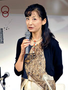 神戸学校に結城昌子さん－「モナ・リザ」落書きワークショップも