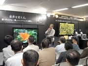 パナソニック、京橋で新デジタル一眼レフカメラ「L10」デビューイベント