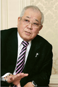 太閤園で野村克也前監督の講演会－紅葉シーズンの庭園散策も