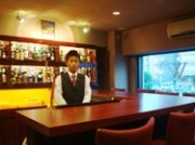 京橋にバー新店－24歳で独立、「京橋の横つながりの濃さ」に驚き