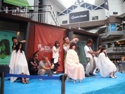 三井アウトレットパーク大阪鶴見でヘアショー、新カット技術を公開