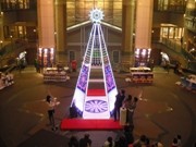 OAPでクリスマスイベント－地元伝統工芸「天満切子」のツリー登場