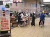 京橋の商店街で「商い体験」