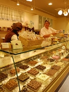 原町田のベルギーチョコ専門店がリニューアル－カフェも併設