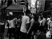 町田の商店街を34年間撮り続けた新倉孝雄さんの写真展