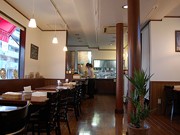 町田のパン店が「カフェレストラン」出店－溶岩窯で一気に焼き上げるピザ提供