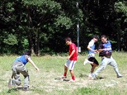 元Jリーガー4人と「リアル缶けり」大会－UCCキャンペーンで