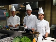 相模原の企業が「富士宮やきそばバーガー」販売へ－高校生とコラボ開発