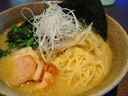 松本に濃厚豚骨ラーメン店－元居酒屋経営者が業態替え新規出店