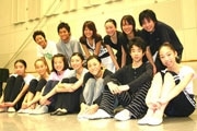勅使川原三郎さん、10代の若者と創作したダンスを披露－松本で