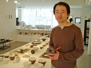 食器はシンプルに、花器は造形的に－松本で陶芸作家作品展
