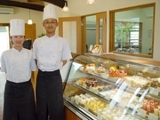 松本に新婚夫婦が洋菓子店－旬のフルーツの風味を生かす