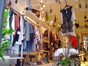 松本にセレクトショップ「LILA」－店舗もスタッフも「直感」「偶然」の出会い