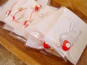 松本の雑貨店で「だるま市」－期間限定で「ダルマカロン」販売も