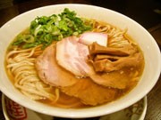 松本にラーメン店「麺肴ひづき 湯きりや」－サバ節使ったあっさりスープがメーン