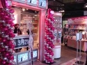 中京テレビがオリジナルグッズ専門店―女子アナ一日店長も