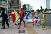 「ア∞ス戦隊ゴミ拾いレンジャー」－名駅周辺をコスプレ姿でゴミ拾い