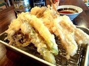 名駅・ビジネス街に鮮魚料理店―富山の朝どれ魚を安価に提供