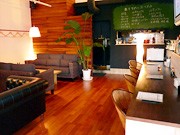 名駅に「居酒屋らしからぬ」居酒屋－女性同士の利用客ターゲットに