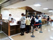 小さなまちのパン屋から口コミで人気に－「天使のチョコリング」が名駅初進出