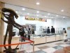 名古屋駅地下街エスカに「等身大エイリアン」登場－コレクション企画で