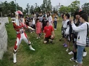 茨城のご当地ヒーロー「イバライガーR」、子どもたちの声援受け復活