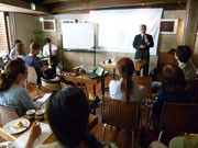 ひたちなかで「サイエンスカフェ」－子育てママの放射能不安に答える