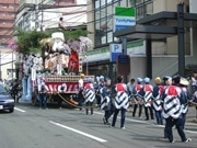 盛岡の街に響く「山車音頭」－八幡宮例大祭を迎え秋本番
