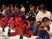 盛岡で「全日本わんこそば選手権」－女性フードファイターも参戦