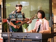 メールから生まれた歌がラジオで生演奏－視覚障害の女子高生が作詞