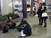 若手シンガーが氷点下の盛岡で路上修行－目標は「ワンマンライブ満杯」