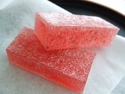 「完熟イチゴたっぷり」の寒天菓子が限定販売ー農園と和菓子店がコラボ