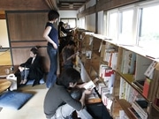 「リンゴの木箱」で古本市－盛岡のタウン誌「てくり」が創刊3周年で企画