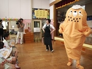 歌って踊れる野菜ソムリエが「野菜ソング」発売－盛岡の幼稚園でお披露目