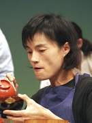 菅原初代さん、ハンデ乗り越えぶっちぎり2連覇－盛岡「全日本わんこそば選手権」