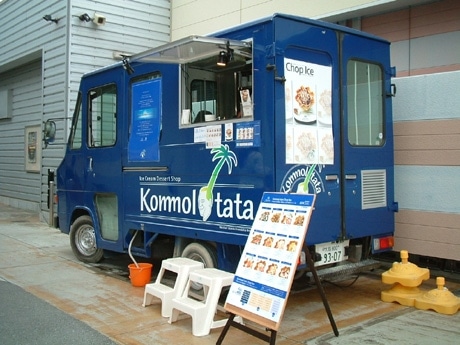 「パフォーマンスアイス」が沖縄初上陸－中南部を移動車で営業
