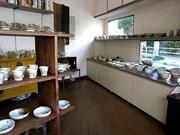 現代陶器作家・赤嶺学さんが「器」メーンに個展－那覇の専門店で