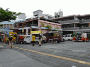 那覇・小禄に「ネオ屋台村」－場所確保の難しさ知るカフェ店主が声掛け