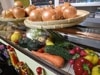 那覇に野菜メーンの料理店