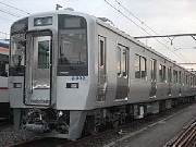 南海電鉄、新型車両「8000系」の広告スポンサーを募集