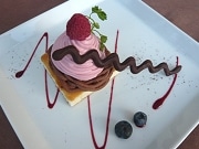 学生のアイデアから作ったバレンタインスイーツ－湊町「リバーカフェ」