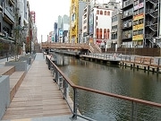 道頓堀川遊歩道「とんぼりリバーウォーク」、太左衛門橋～相合橋間が完成