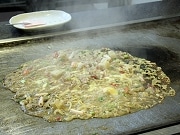 東大阪の老舗もんじゃ焼き店「宝大」、道頓堀に移転リニューアル