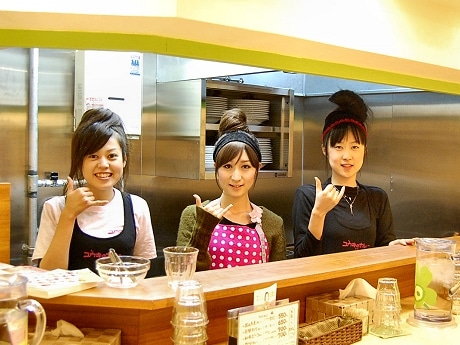 南森町のカレー店が南船場に2号店－家族ぐるみで手作りの味提供