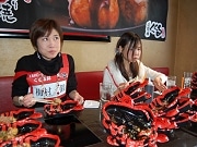 道頓堀「くくる」でたこ焼き大食いマッチ－1時間で203個完食