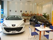 輸入車激戦区・北堀江に「プジョー」ショールーム－相乗効果に期待