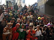 アメリカ村で「コスプレ」ごみ拾い－100人弱が参加、平松市長も激励