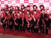 千日前に日本最大級「ラウンドワン」－NMB48が始球式