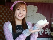 奈良でも人気「白いたい焼き」－バレンタイン向け「紅白たい焼き」も